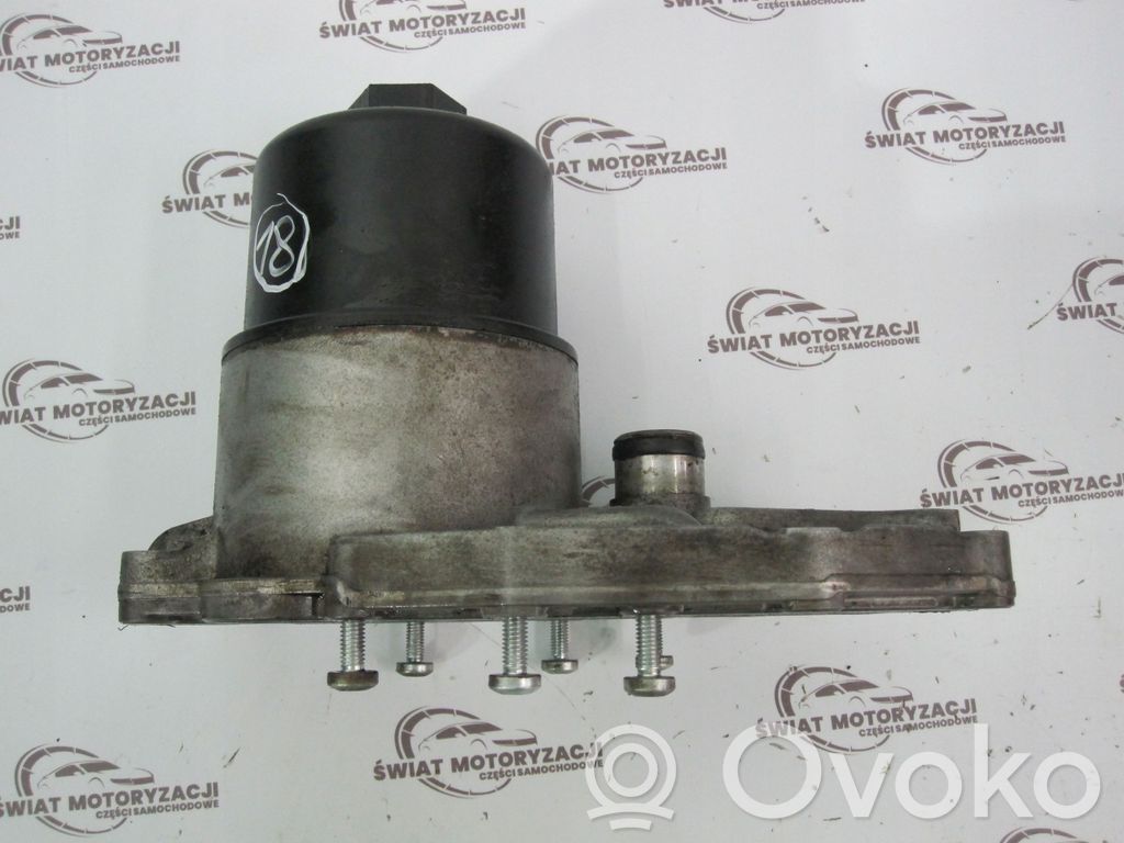 Jaguar XF X250 Oil filter mounting bracket 