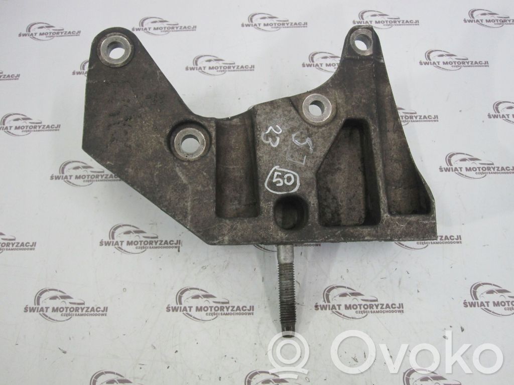 Engine mounting bracket   CC117M125AB,125KM