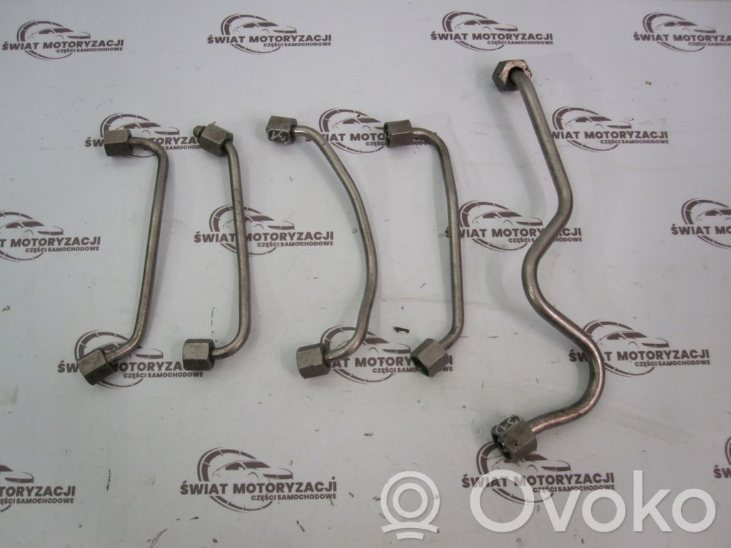 BMW 1 E81 E87 Fuel injector supply line/pipe 
