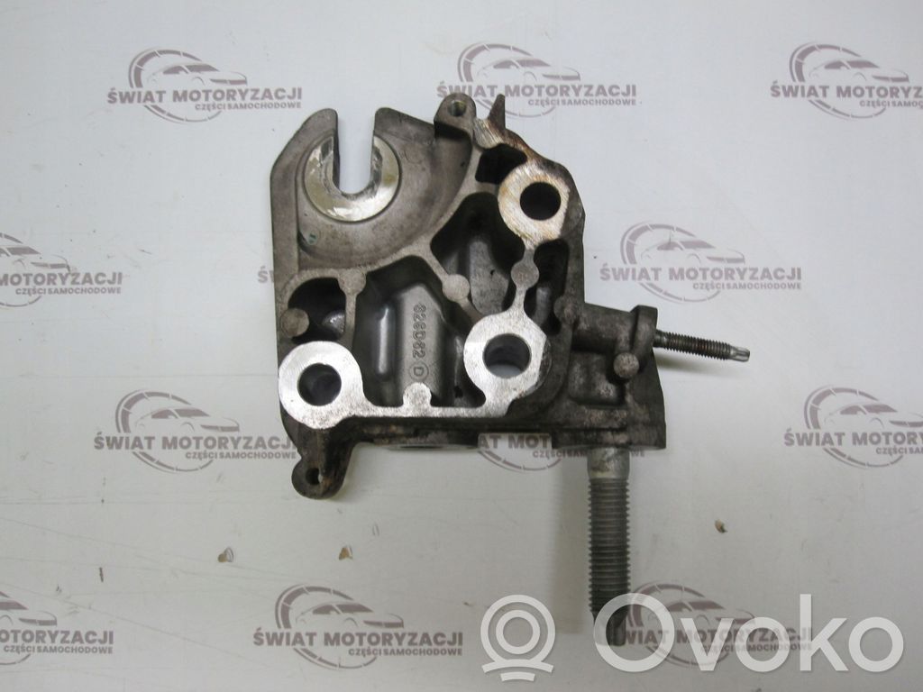 Ford Galaxy Engine mounting bracket 