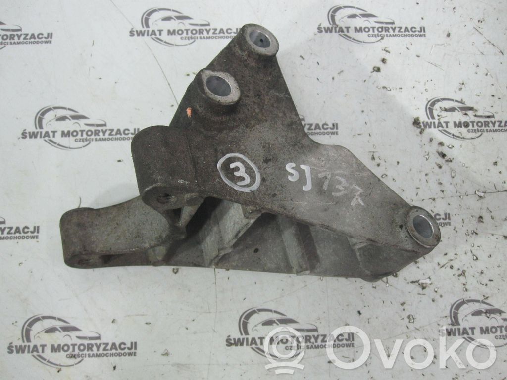 Engine mounting bracket   55567043