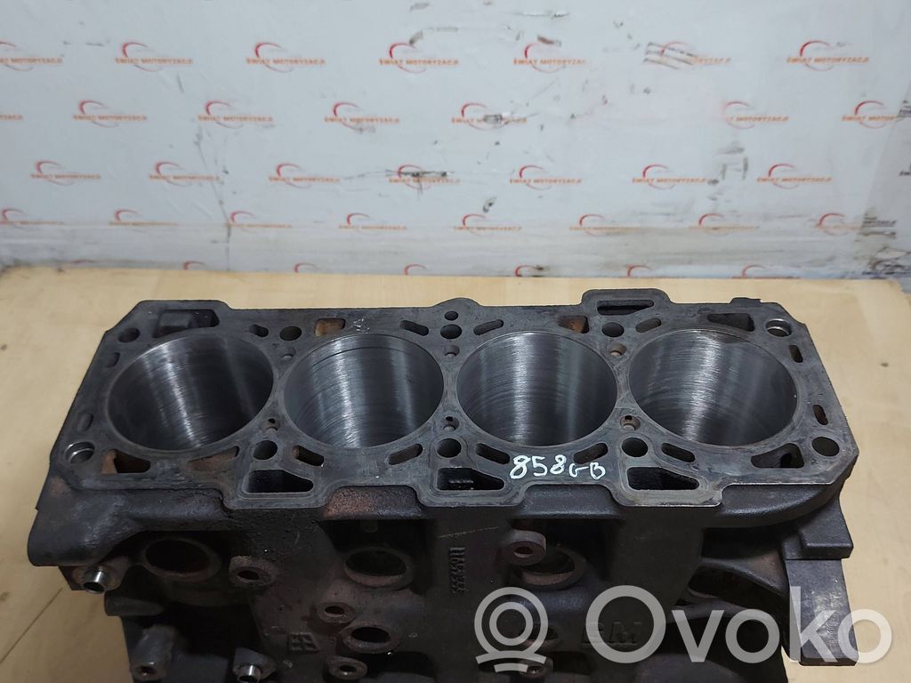 Opel Astra J Bloque de motor 