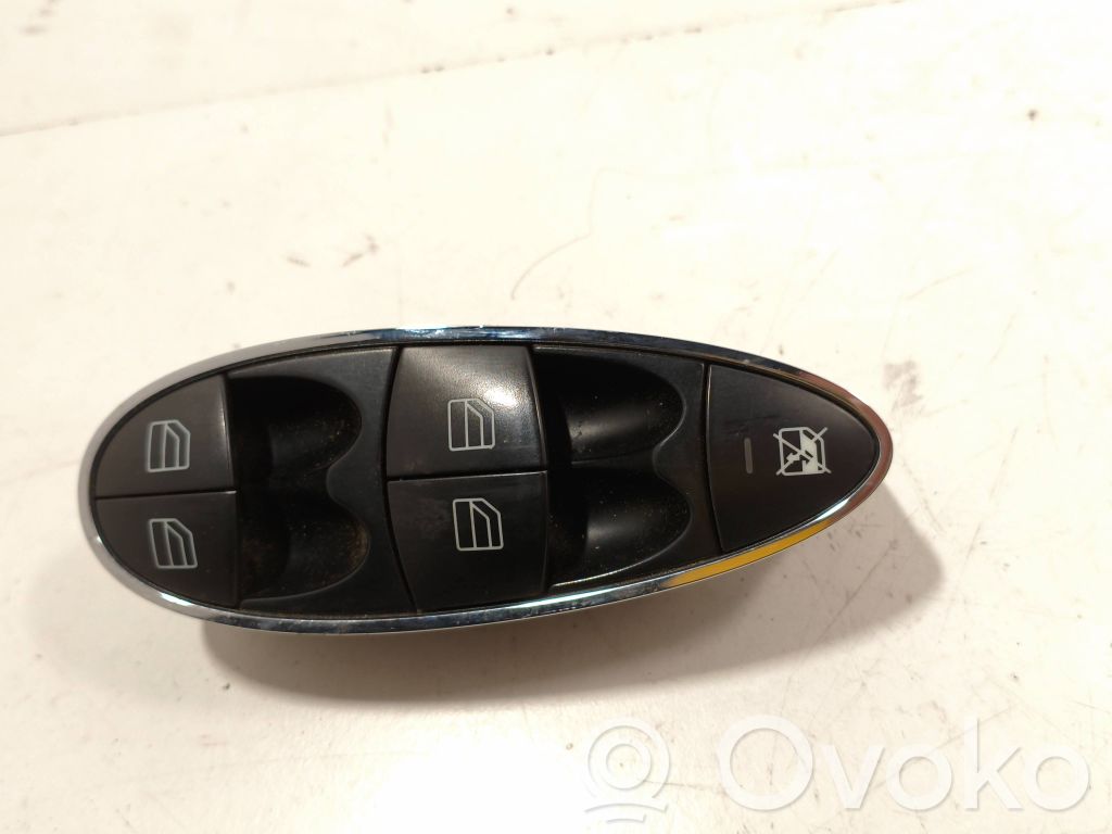 Mercedes-Benz E W211 Electric window control switch 