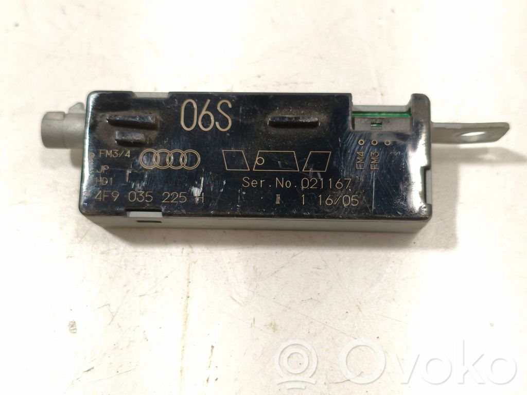 Audi A6 S6 C6 4F Pystyantennivahvistin 