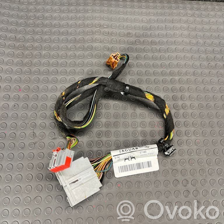Jaguar XF X250 Kiti laidai/ instaliacija 