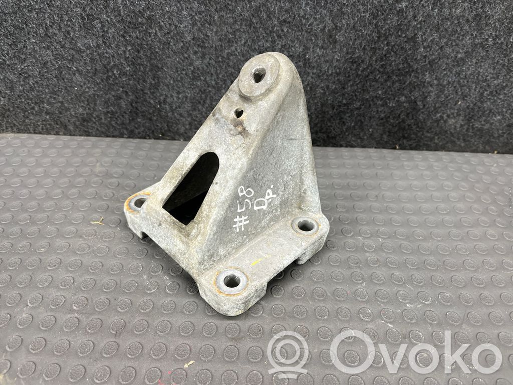 Jaguar XF X250 Engine mounting bracket 