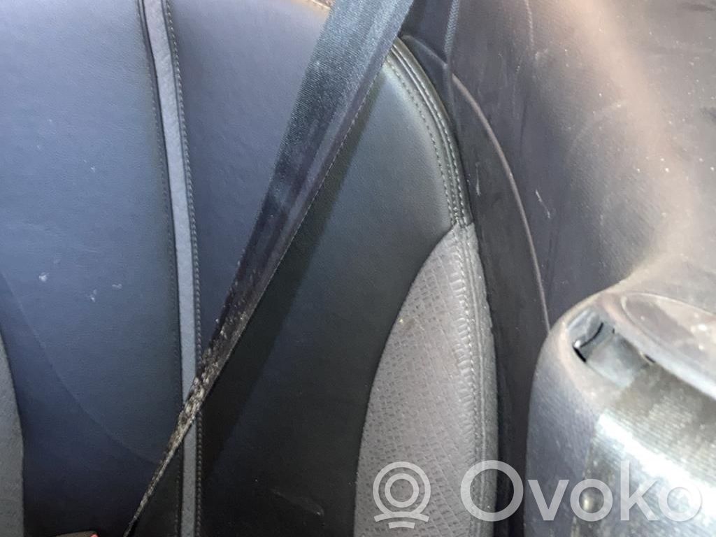 Nissan Micra Cinturón trasero 