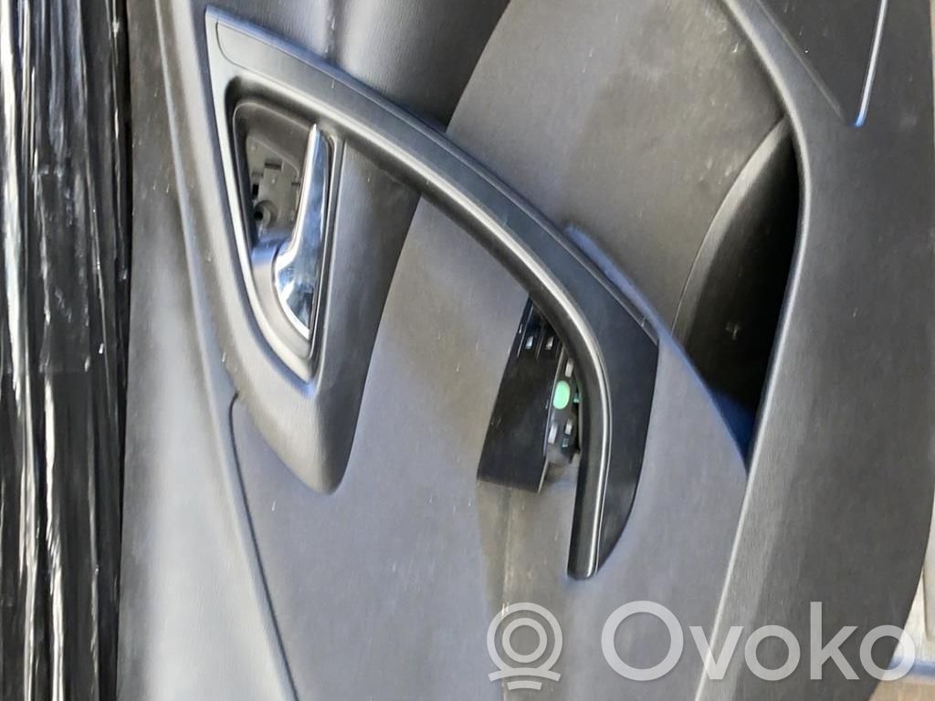 Opel Astra J Priekšējo durvju apdare 