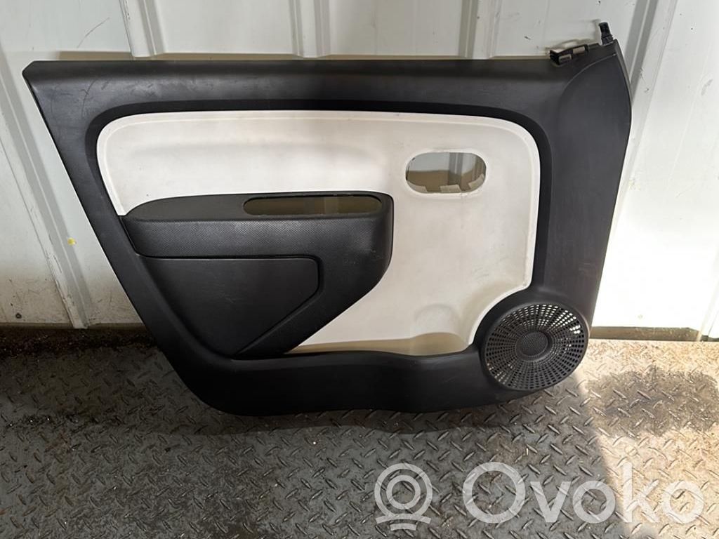 Renault Twingo III Обшивка передней двери 
