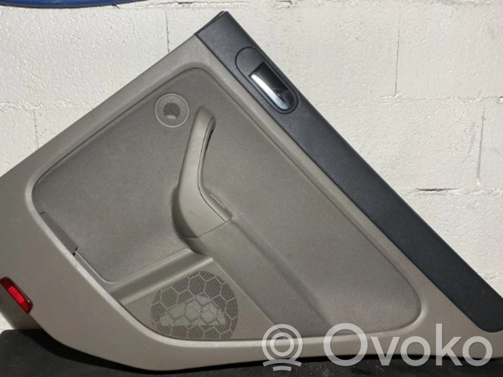 Volkswagen Golf Plus Apmušimas galinių durų (obšifke) 
