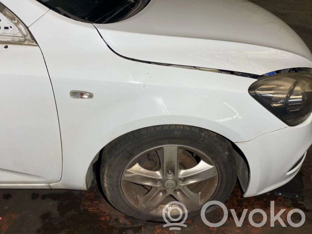 KIA Pro Cee'd I Крыло 
