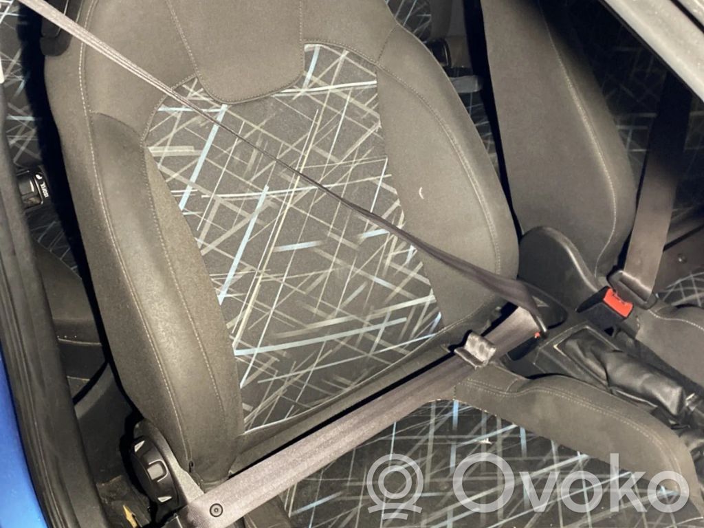 Opel Corsa E Cinturón delantero 