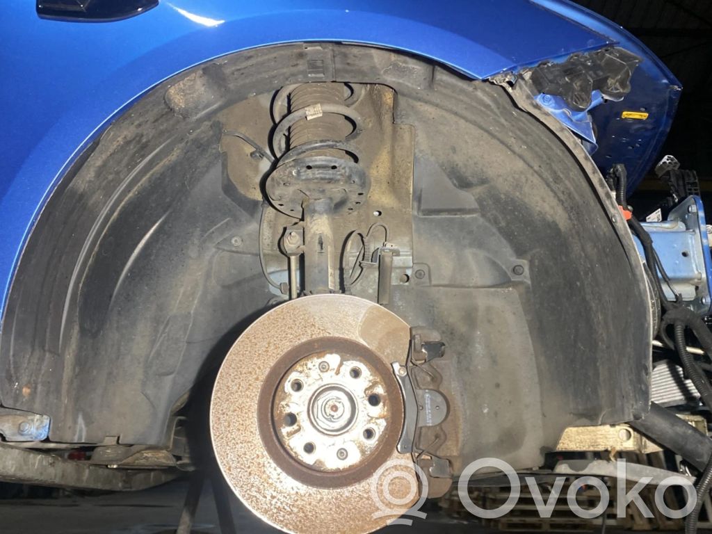Opel Corsa E Apakšspārns 