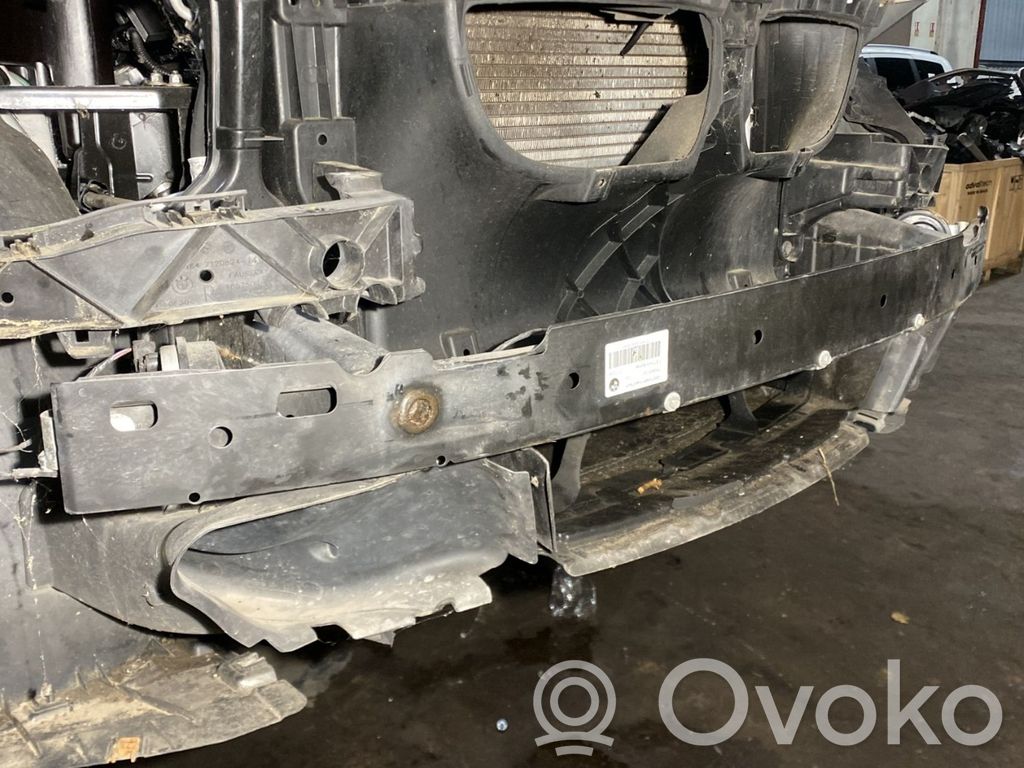 BMW 1 E81 E87 Priekšpusē bampera sija / balka 