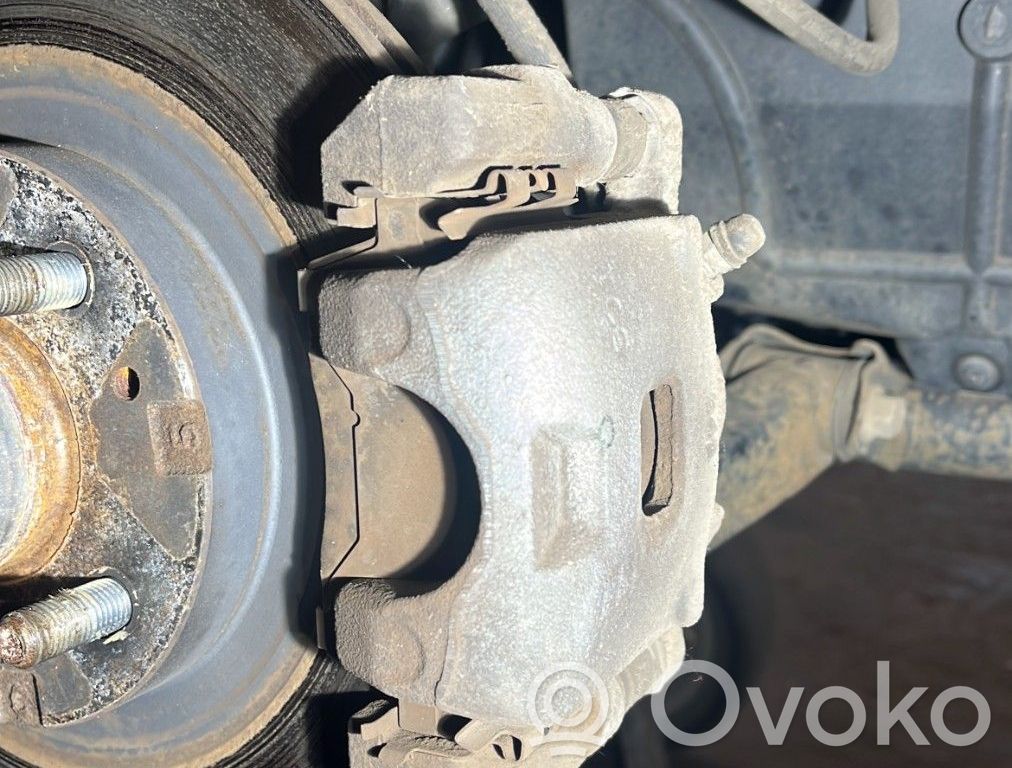 Peugeot iOn Передний суппорт 