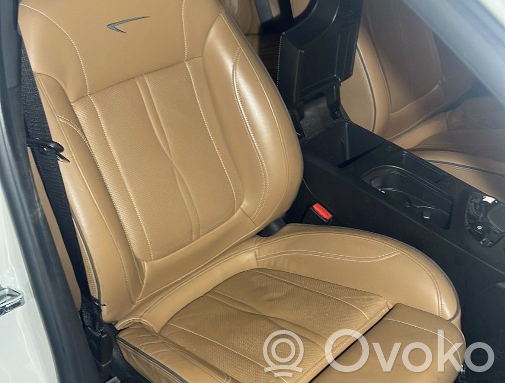 Opel Insignia A Etumatkustajan istuin 