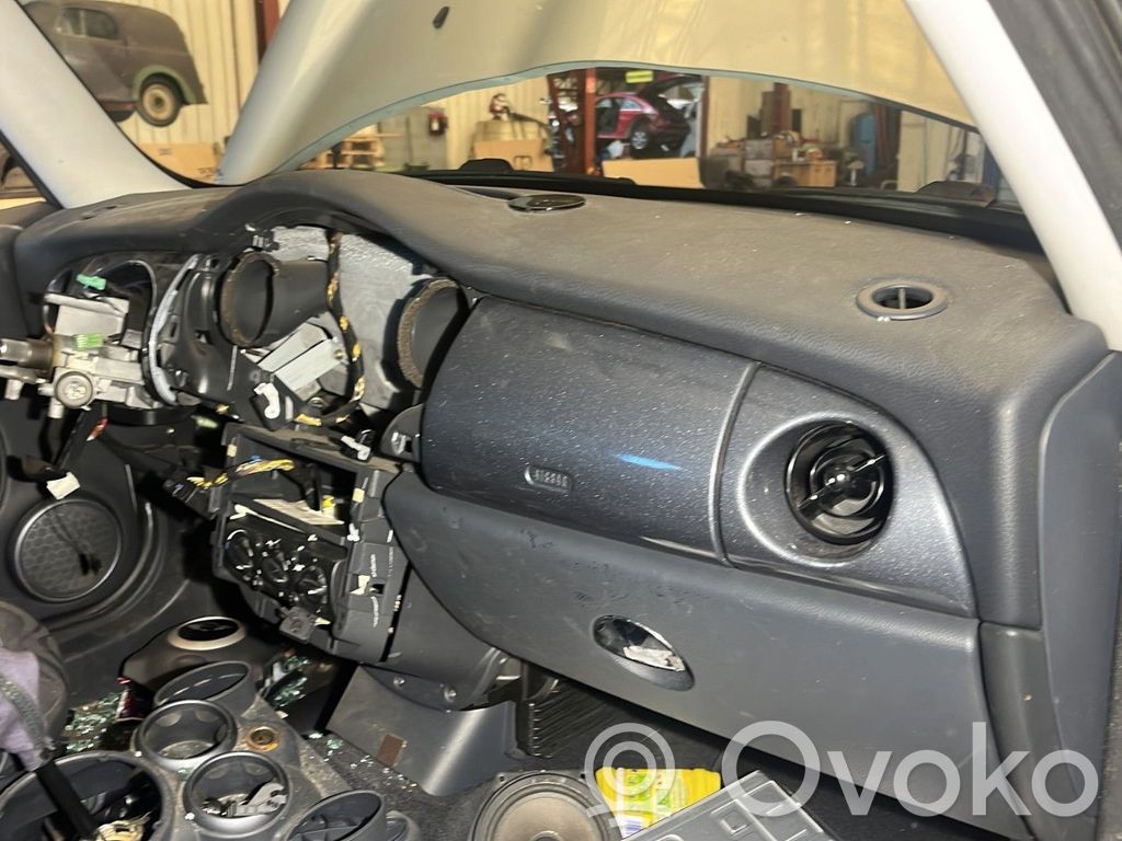Mini One - Cooper R50 - 53 Панель 