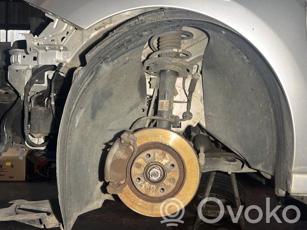 Citroen C3 Apakšspārns 