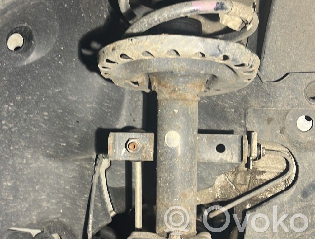 Renault Clio III Ansamblu amortizor cu arc față 