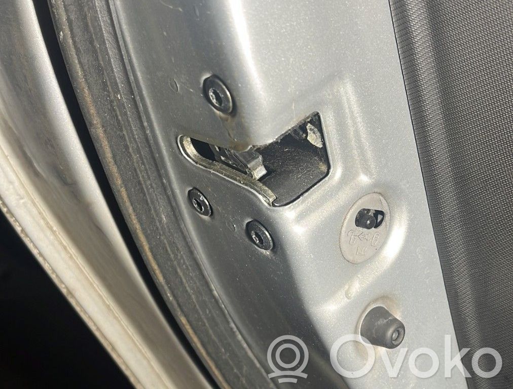 KIA Ceed Galinių durų spyna 