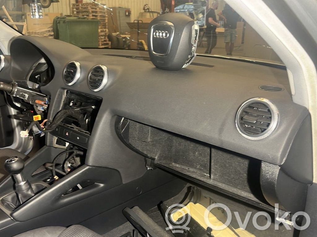 Audi A3 S3 A3 Sportback 8P Kojelauta 
