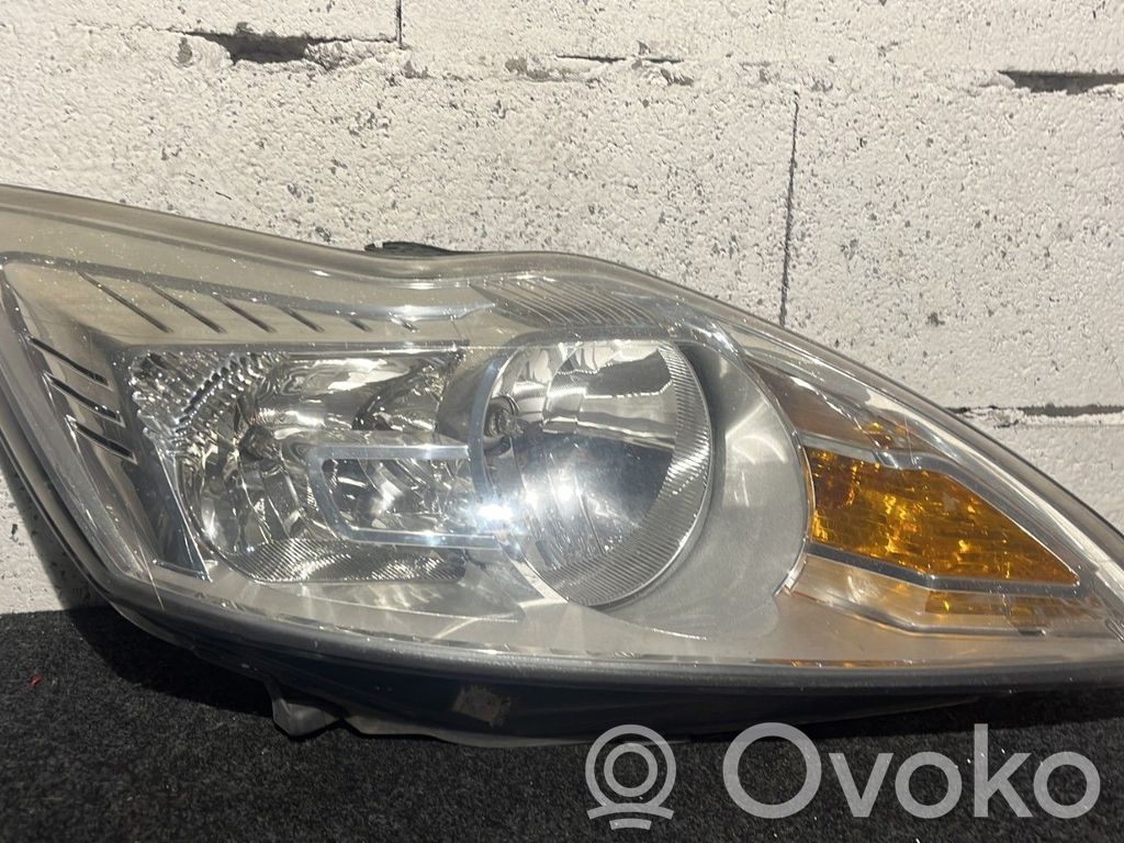 Headlight/headlamp   1744971
