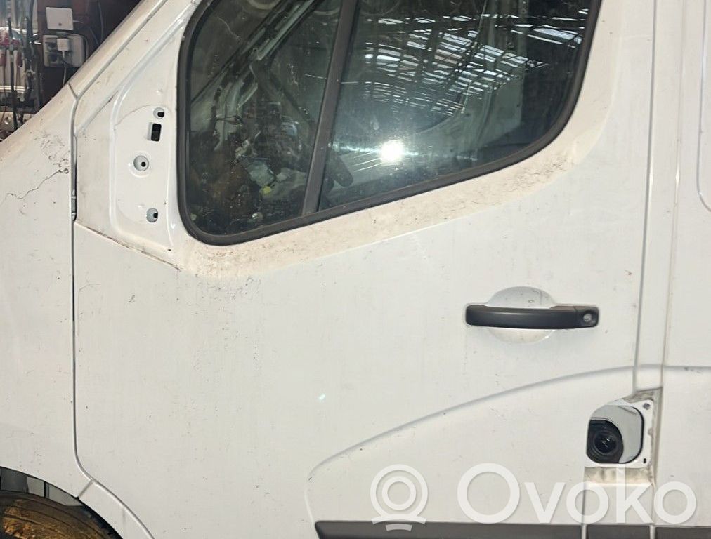 Nissan NV400 Puerta delantera 