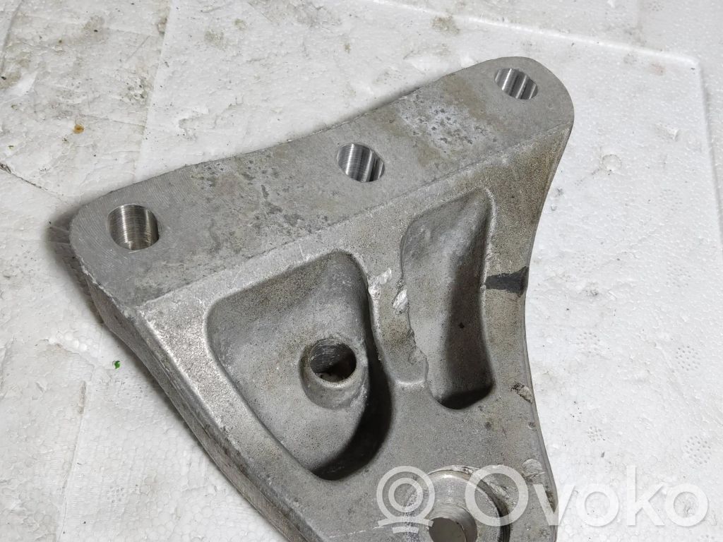 Skoda Fabia Mk3 (NJ) Engine mounting bracket 