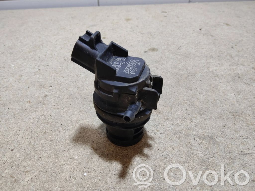Toyota Auris 150 Windscreen/windshield washer pump 