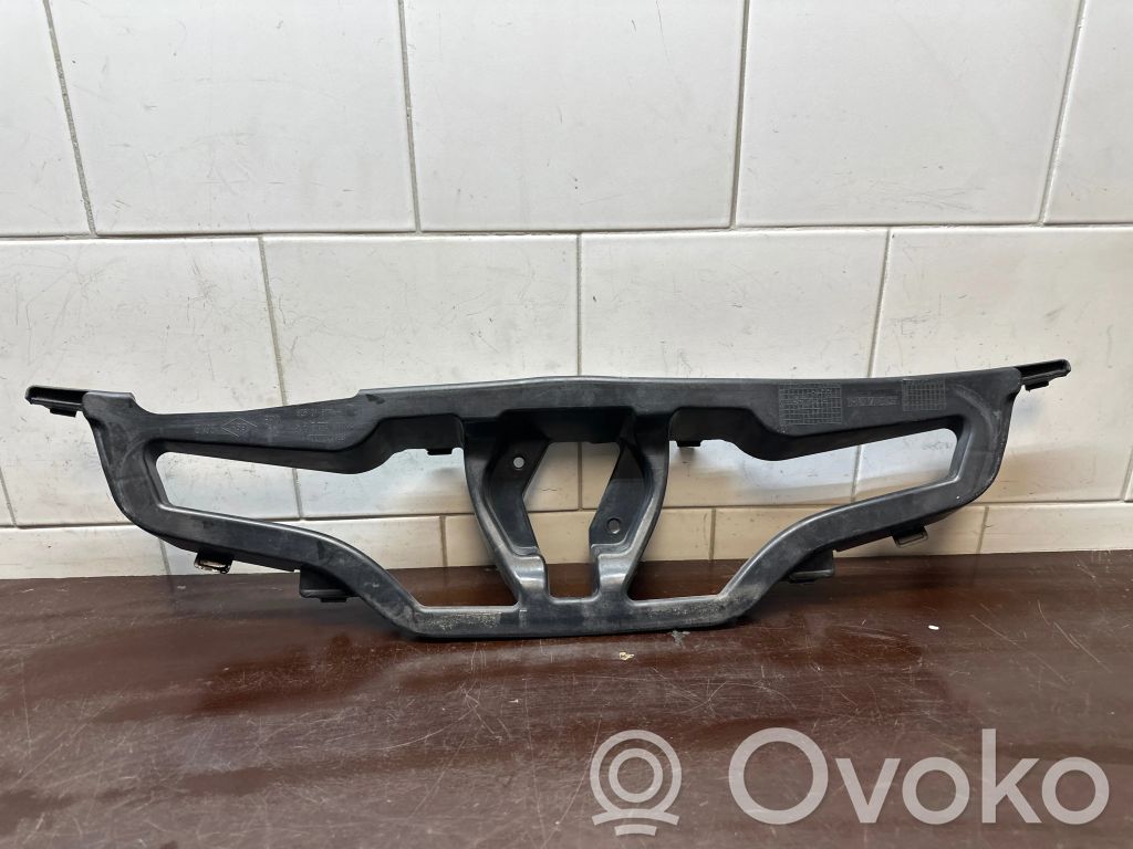 Renault Clio IV Front bumper mounting bracket 