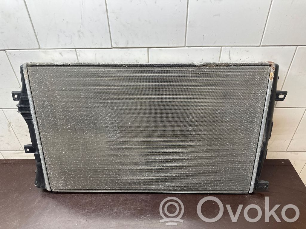 Volkswagen Golf VI Aušinimo skysčio radiatorius 