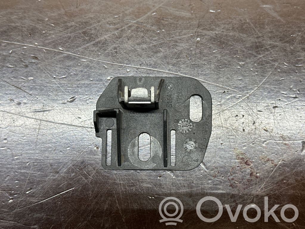 BMW 3 E90 E91 Front bumper mounting bracket 