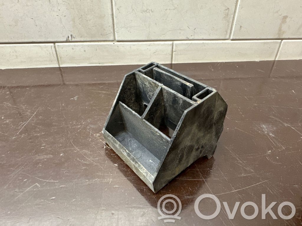 BMW 5 E60 E61 Radiator mount bracket 