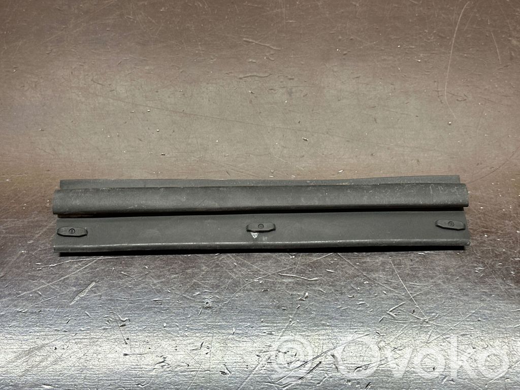 Engine compartment rubber   8X0823126