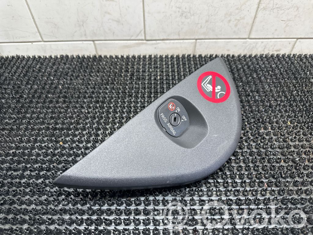 Volvo V60 Rivestimento estremità laterale del cruscotto 