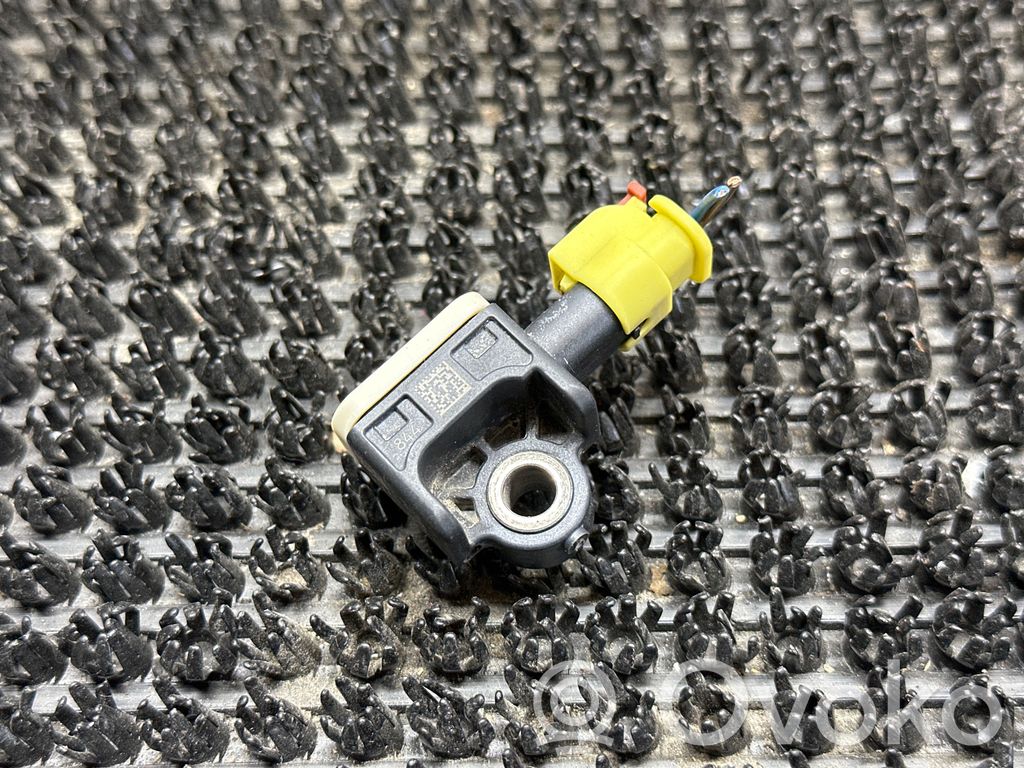 Porsche Cayenne (92A) Airbag deployment crash/impact sensor 