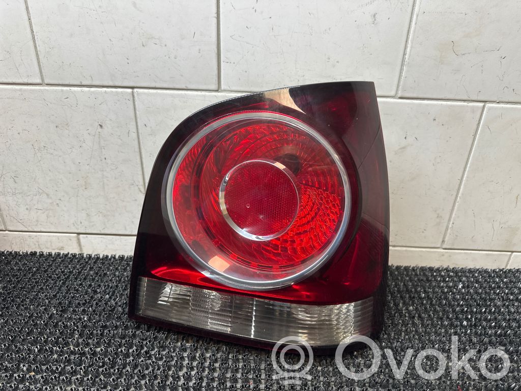 Volkswagen Polo IV 9N3 Lampa tylna 