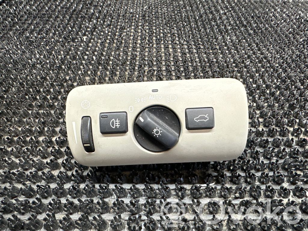 Volvo V40 Light switch 
