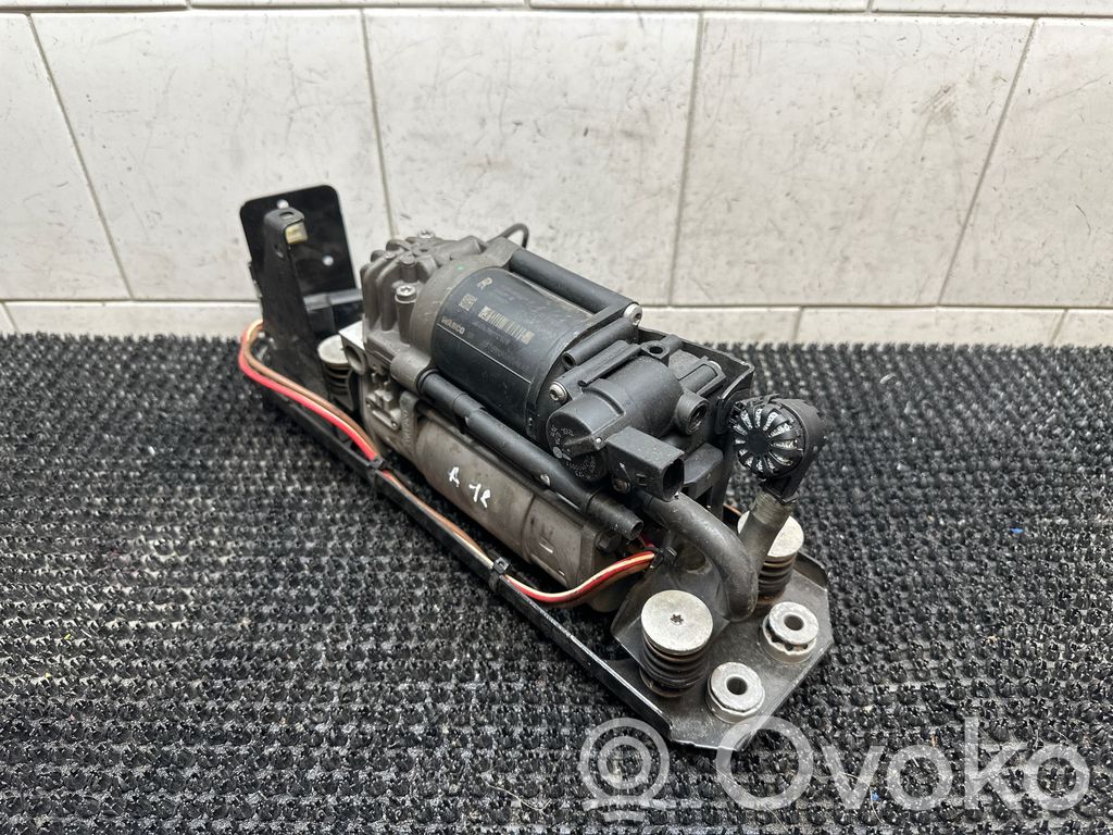 Rolls-Royce Wraith Air suspension compressor 