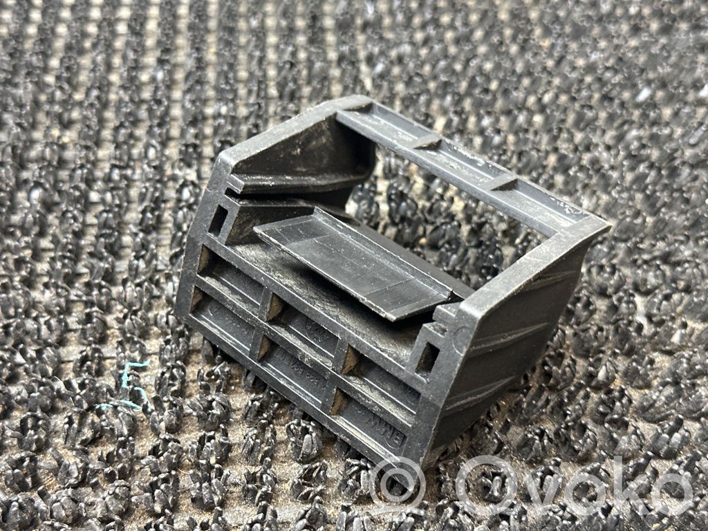 BMW X5 E70 Radiator mount bracket 