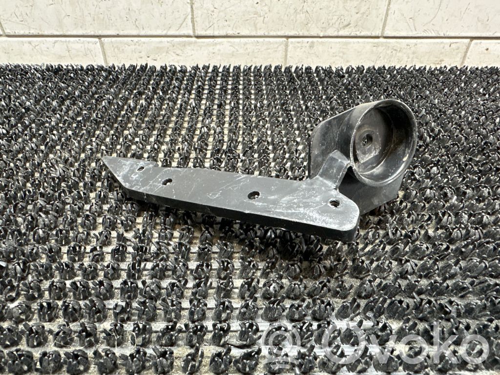 BMW 3 E90 E91 Fender mounting bracket 
