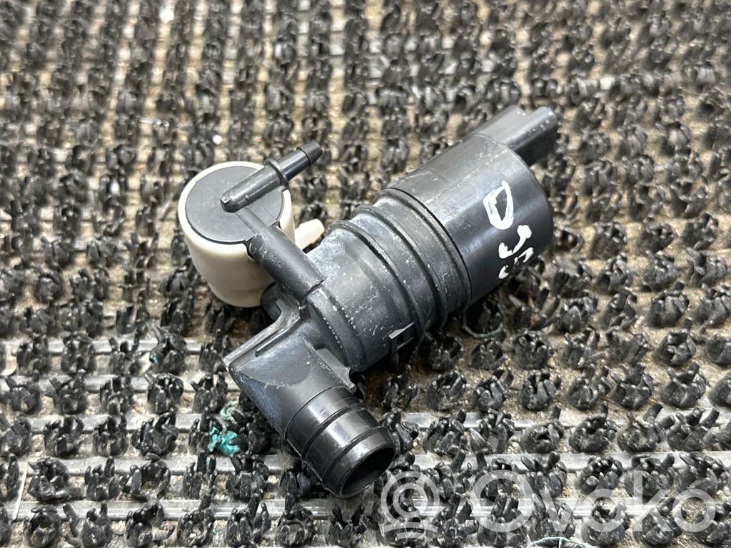 Citroen DS5 Windscreen/windshield washer pump 