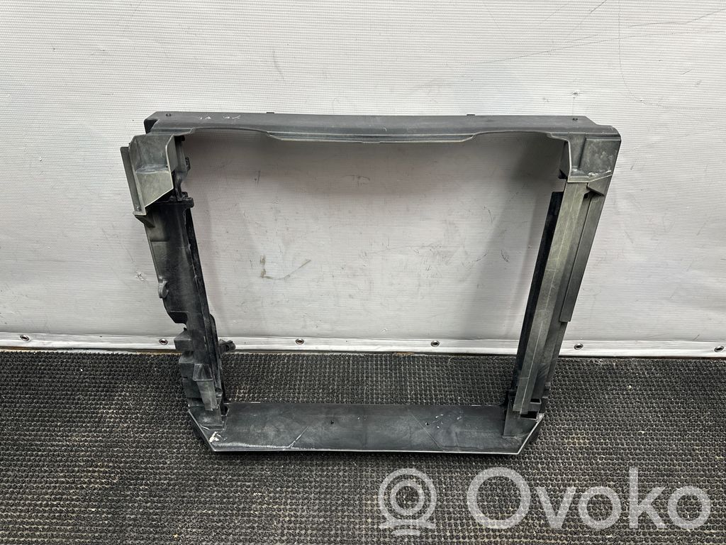 BMW X5 E70 Radiatoru panelis 