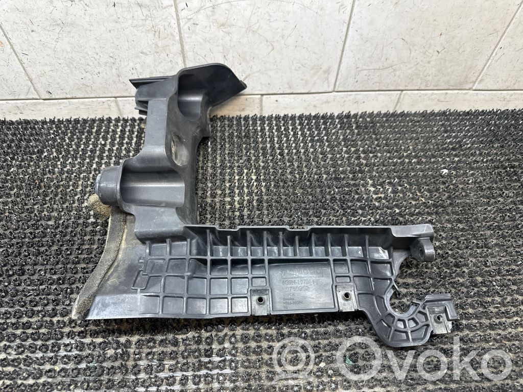 Volvo XC60 Akun kiinnike 