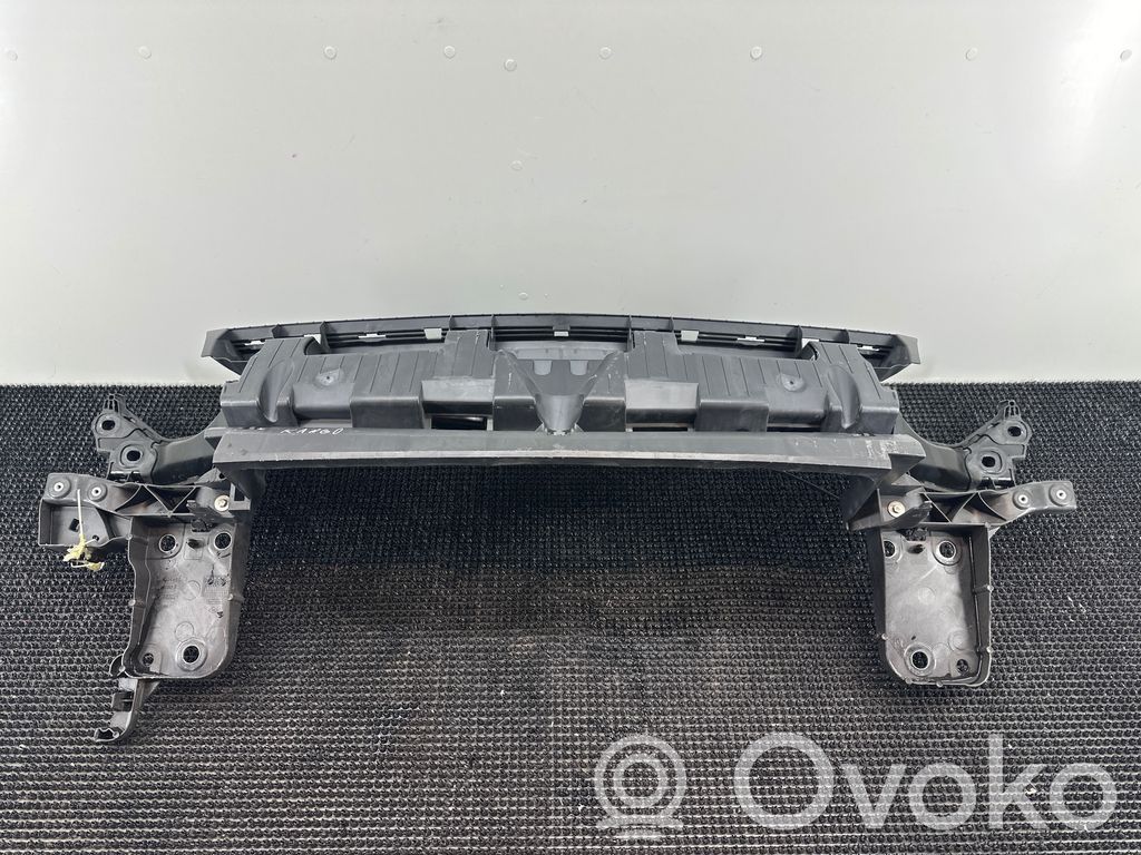 Renault Kangoo II Radiatoru paneļa augšējā daļa (televizors) 