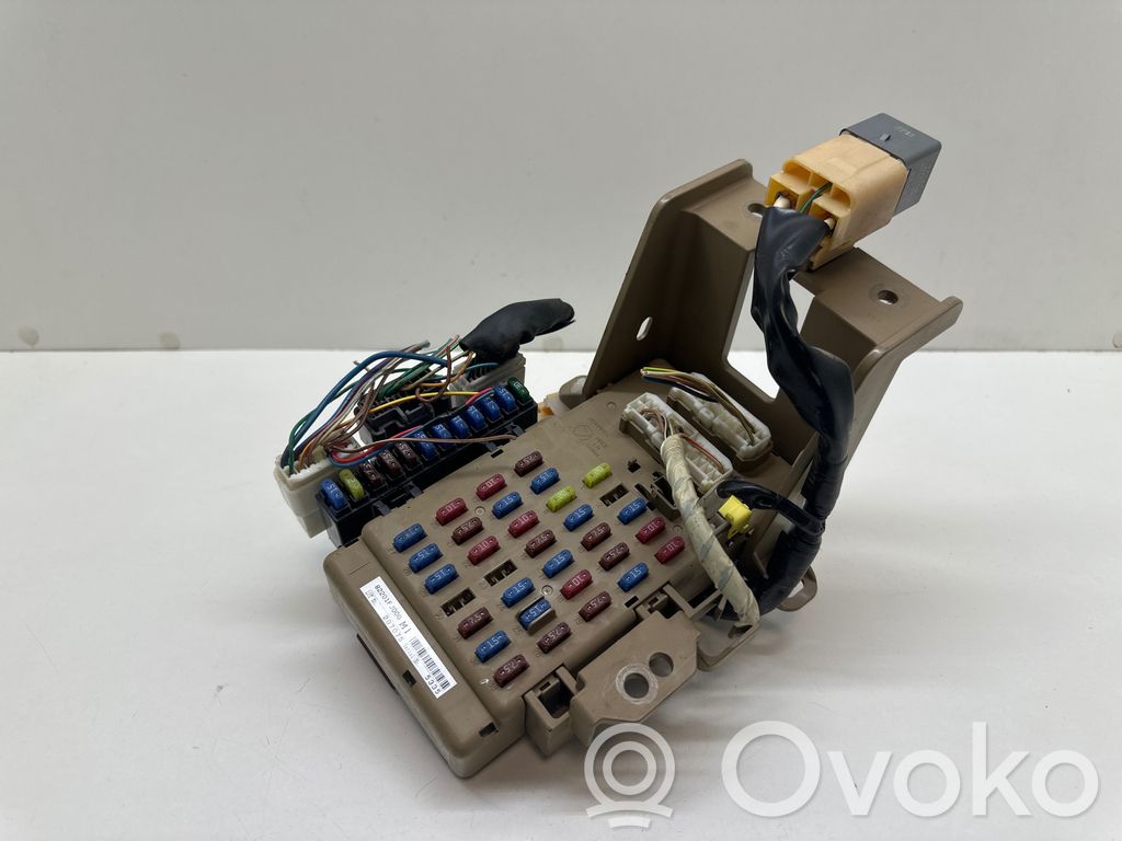Subaru Impreza IV Fuse module 