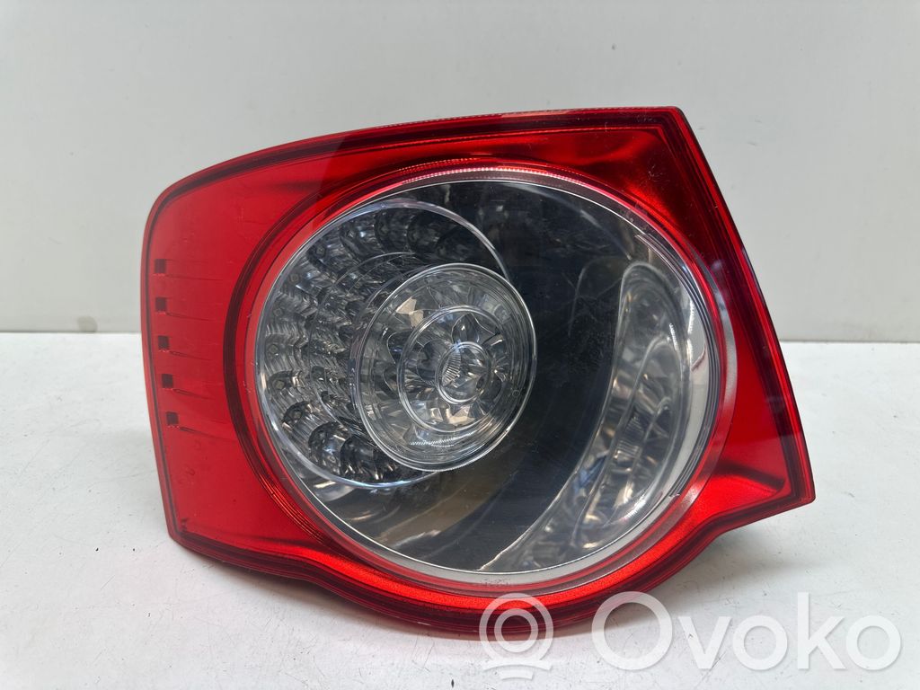 Volkswagen Jetta V Lampa tylna 
