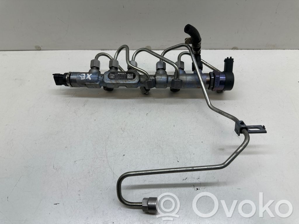 Jaguar XE Fuel main line pipe 