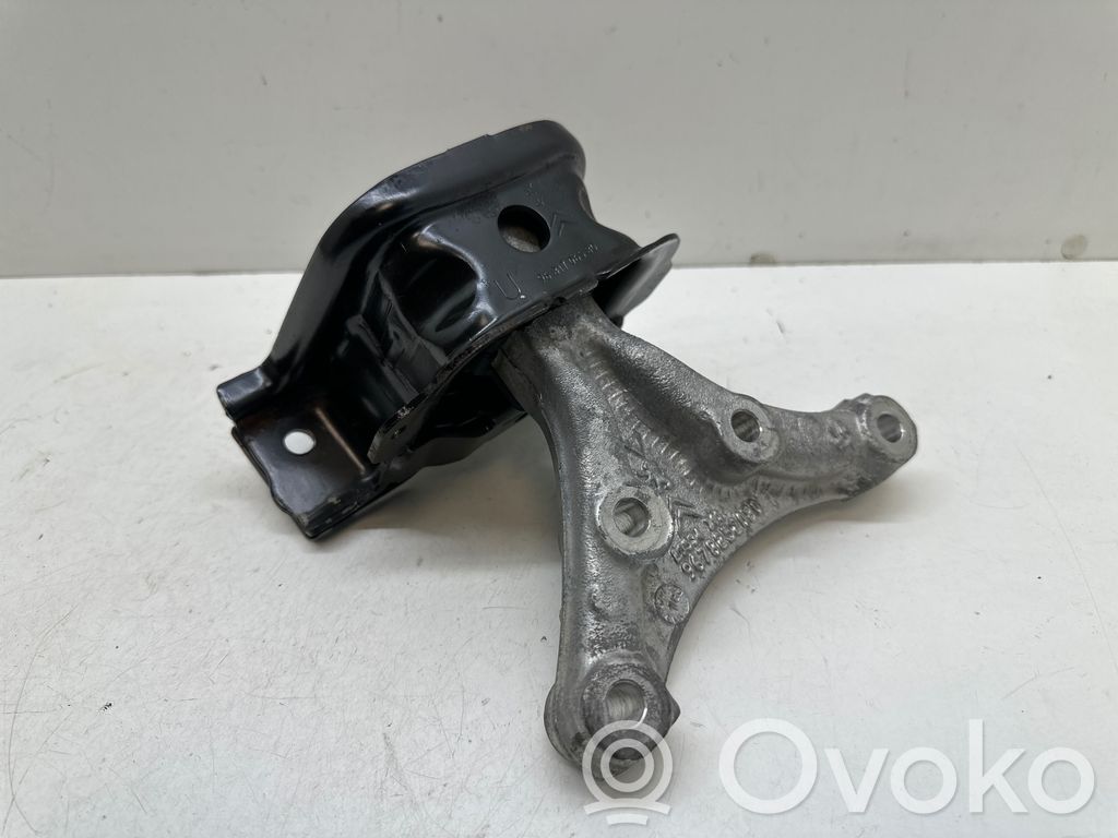 Citroen C3 Engine mount bracket 