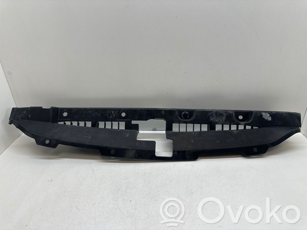 Subaru Legacy Dzinēja pārsega slēdzenes dekoratīvā apdare 